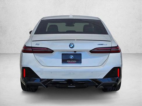 New 2027 BMW i5 eDrive40 w/ M Sport Package RWD image 6