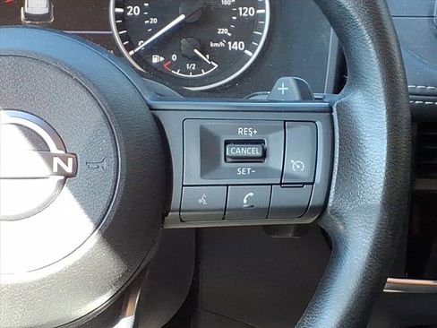 Used 2023 Nissan Rogue S image 28