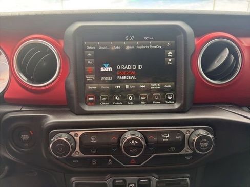 Used 2022 Jeep Wrangler Unlimited Rubicon w/ LED Lighting Group AWD/4WD image 8