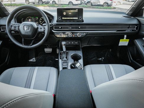 Certified 2025 Honda Civic Sport image 28