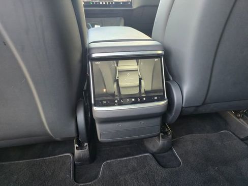 Used 2023 Tesla Model X Plaid image 38