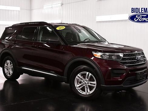 Used 2022 Ford Explorer XLT AWD/4WD image 1