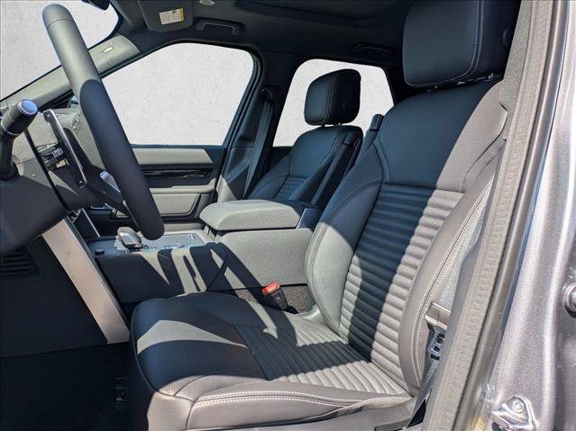 New 2026 Land Rover Discovery S AWD/4WD image 4