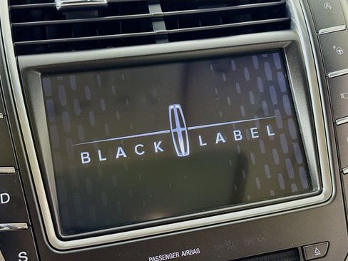Used 2019 Lincoln Nautilus Black Label image 33