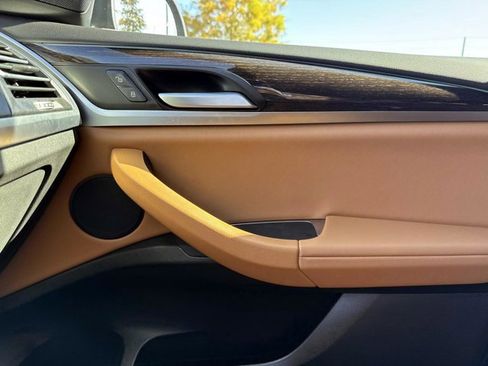 Used 2025 BMW X4 xDrive30i image 24