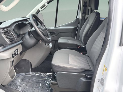 Used 2024 Ford Transit 350 XLT image 18
