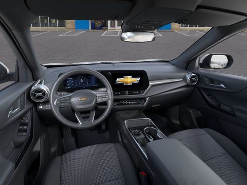 New 2026 Chevrolet Equinox LT AWD/4WD image 15