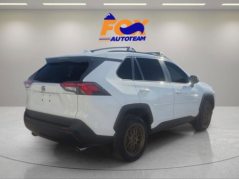 Used 2023 Toyota RAV4 XLE w/ Convenience Package image 5