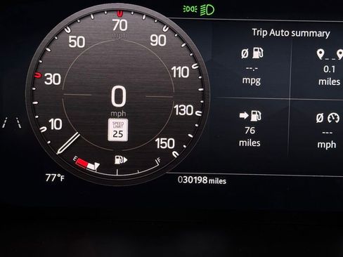 Used 2024 Land Rover Defender 130 X-Dynamic SE AWD/4WD image 19