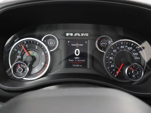 Used 2021 RAM 3500 Big Horn w/ Night Edition image 10