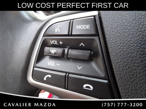 Used 2022 Hyundai Accent Limited FWD image 16