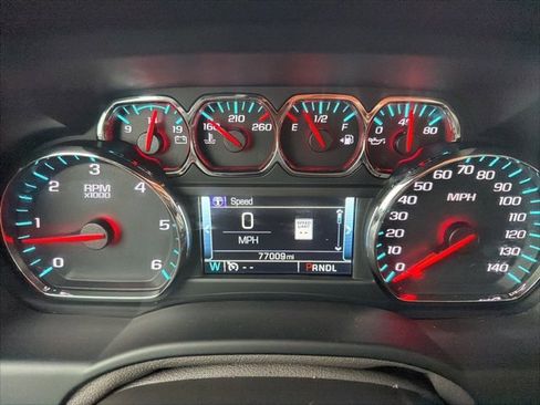 Used 2017 Chevrolet Suburban Premier image 20