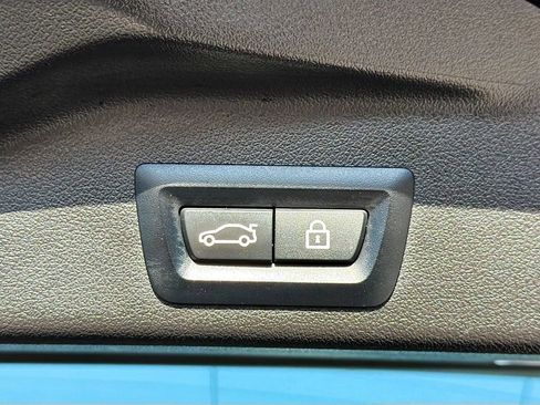 Used 2023 BMW X5 sDrive40i w/ Premium Package RWD image 12