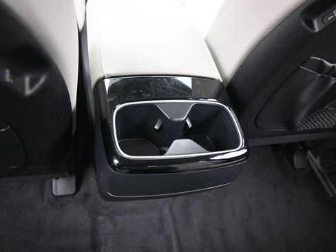 Used 2025 Kia Telluride EX w/ EX Captain's Chair Package image 37