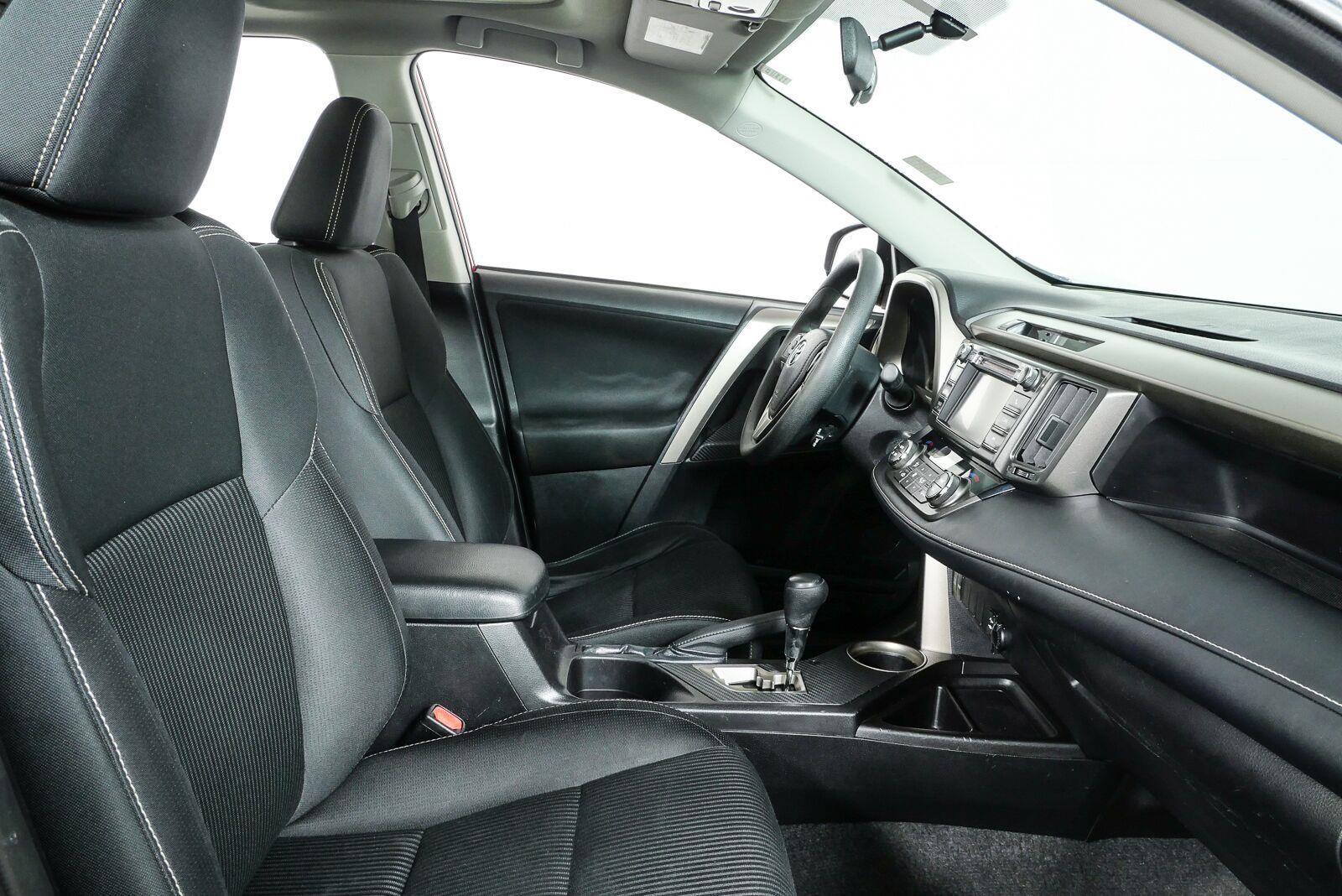 Used 2013 Toyota RAV4 XLE FWD image 20
