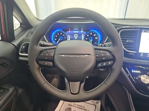 New 2027 Chrysler Pacifica Limited w/ Family Tech Group AWD/4WD image 14