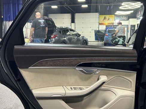 Used 2021 Audi A8 L 3.0T w/ Luxury Package image 13