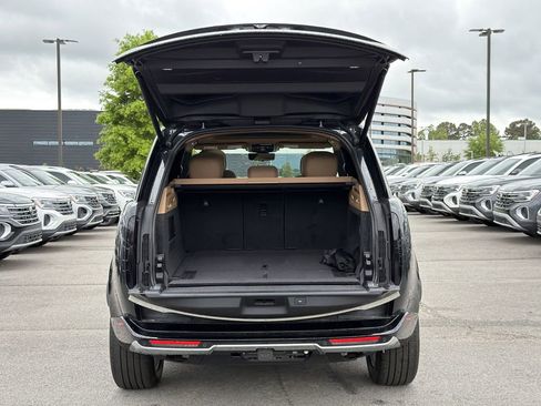 New 2026 Land Rover Range Rover SE image 12