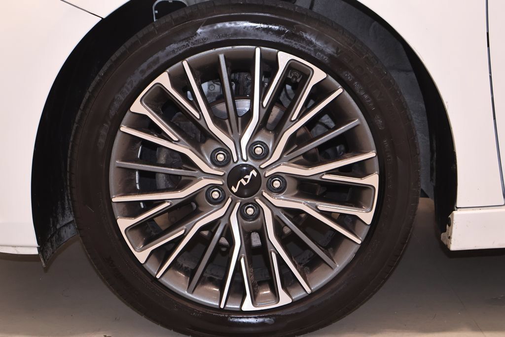 Used 2022 Kia Forte GT-Line w/ GT-Line Premium Package FWD image 34
