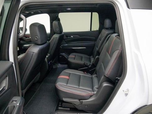 New 2026 Chevrolet Traverse RS FWD image 24