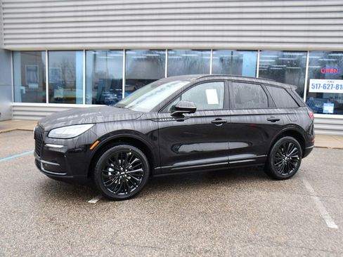 Used 2026 Lincoln Corsair Premiere image 2