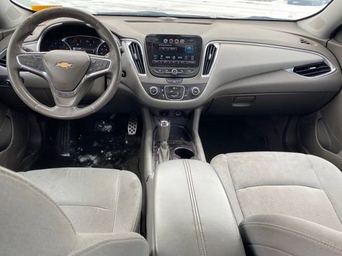Used 2016 Chevrolet Malibu LT image 5