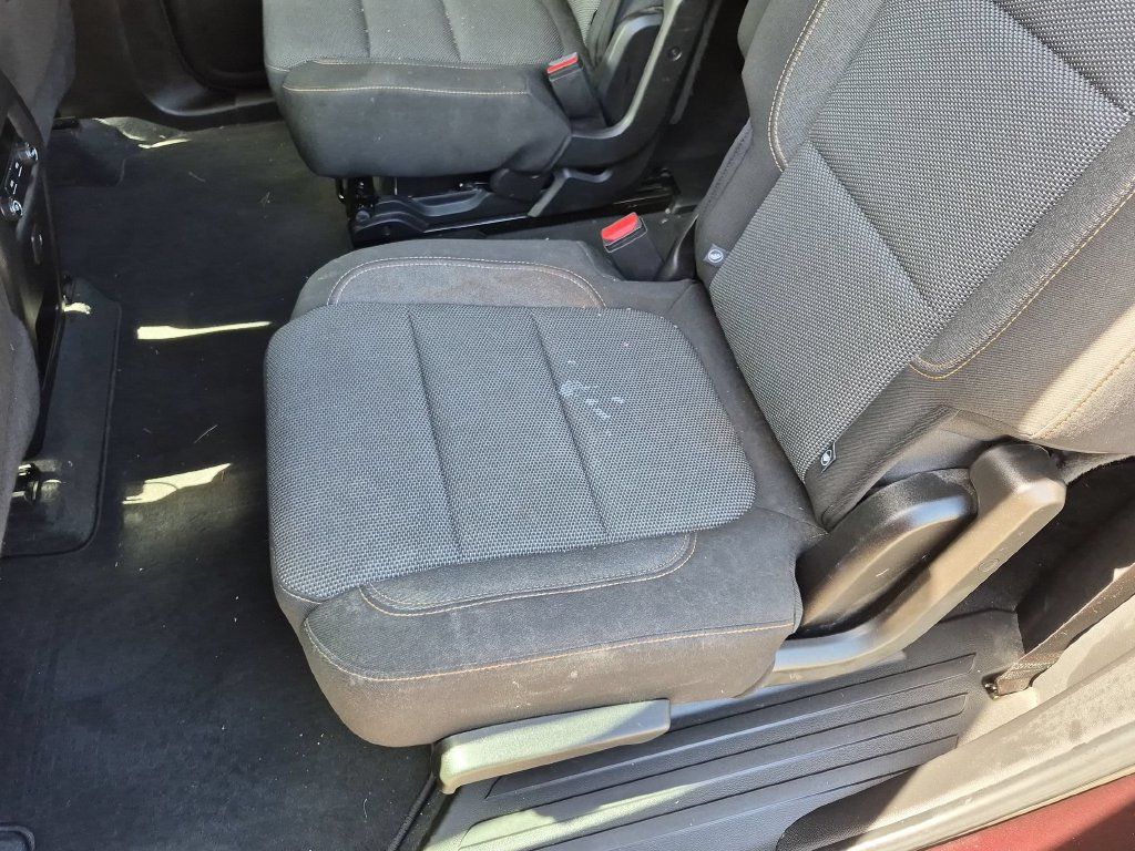 Used 2021 Chevrolet Traverse LT AWD/4WD image 21
