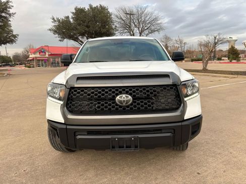 Used 2018 Toyota Tundra SR RWD image 2
