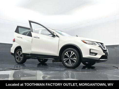 Used 2020 Nissan Rogue SV w/ Premium Package image 30