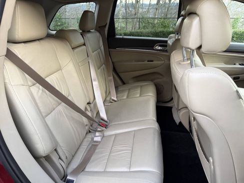 Used 2015 Jeep Grand Cherokee Limited AWD/4WD image 27