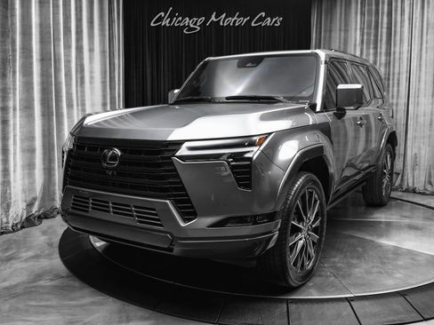 Used 2025 Lexus GX 550 w/ Cold Area Package AWD/4WD image 2
