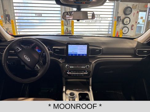 Used 2020 Ford Explorer XLT w/ Equipment Group 202A image 12