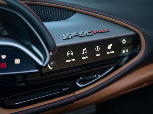 Used 2024 Ferrari SF90 Spider image 42