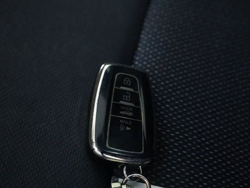 Used 2022 Toyota Corolla SE w/ SE Premium Package image 20