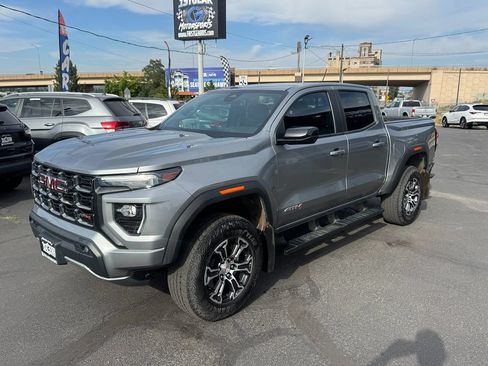 Used 2023 GMC Canyon AT4 w/ AT4 Premium Package AWD/4WD image 4