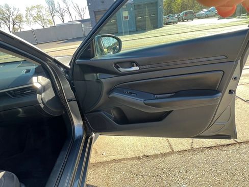Used 2021 Nissan Altima 2.5 S w/ Driver Assist Package FWD image 29