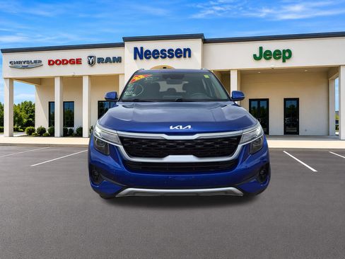 Used 2022 Kia Seltos S FWD image 2