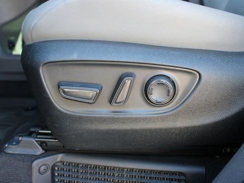 Used 2024 Toyota Sienna XLE image 13