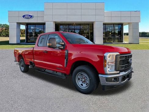 New 2026 Ford F250 XL RWD image 2