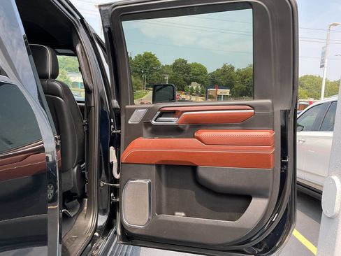 Used 2024 GMC Sierra 2500 Denali Ultimate AWD/4WD image 26