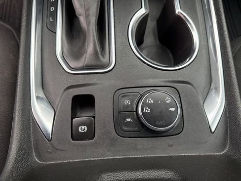 Used 2023 Chevrolet Traverse LT w/ LPO, Floor Liner Package image 28