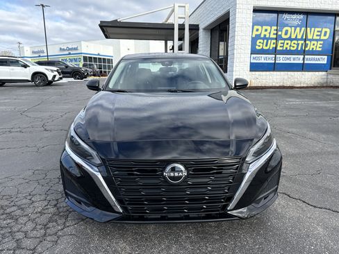 Used 2024 Nissan Altima 2.5 S image 3