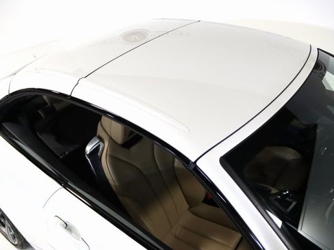 Used 2018 BMW M4 Convertible image 26