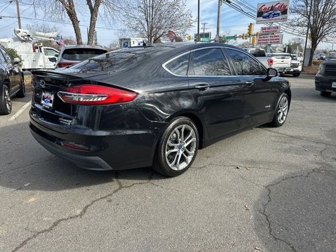 Used 2019 Ford Fusion Titanium image 6