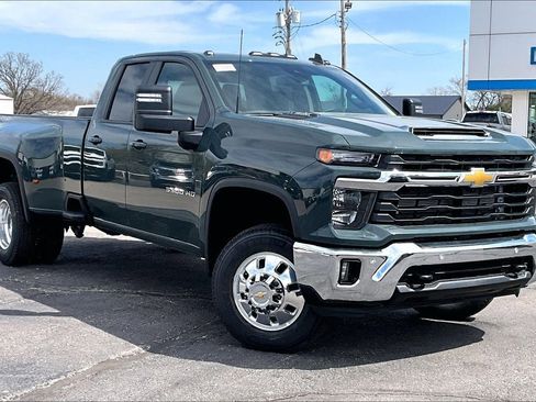 New 2026 Chevrolet Silverado 3500 LT w/ All Star Edition AWD/4WD image 2