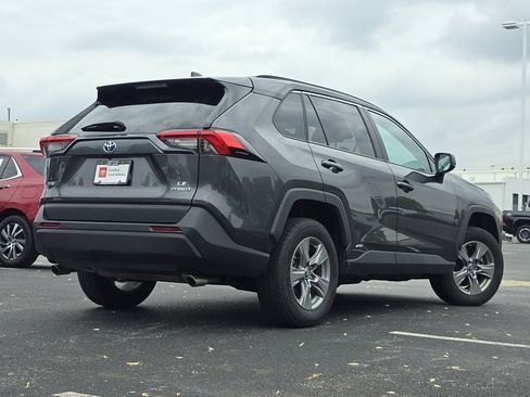 Certified 2024 Toyota RAV4 LE AWD/4WD image 5