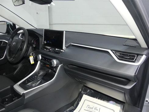 Used 2024 Toyota RAV4 LE image 24