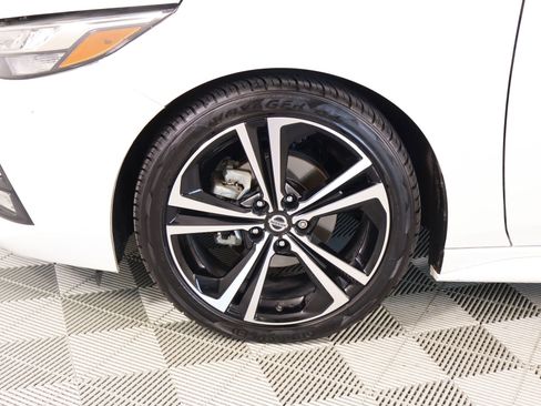 Used 2023 Nissan Sentra SR w/ Trunk Package FWD image 16