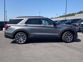 New 2026 Ford Explorer ST-Line RWD video 2