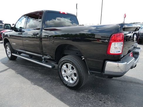 Used 2021 RAM 2500 Tradesman w/ Chrome Appearance Group AWD/4WD image 7